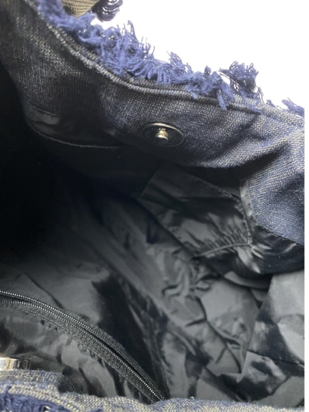 Cortile Denim Hobo Bag w/ Floral Appliqué - Picture 7 of 9